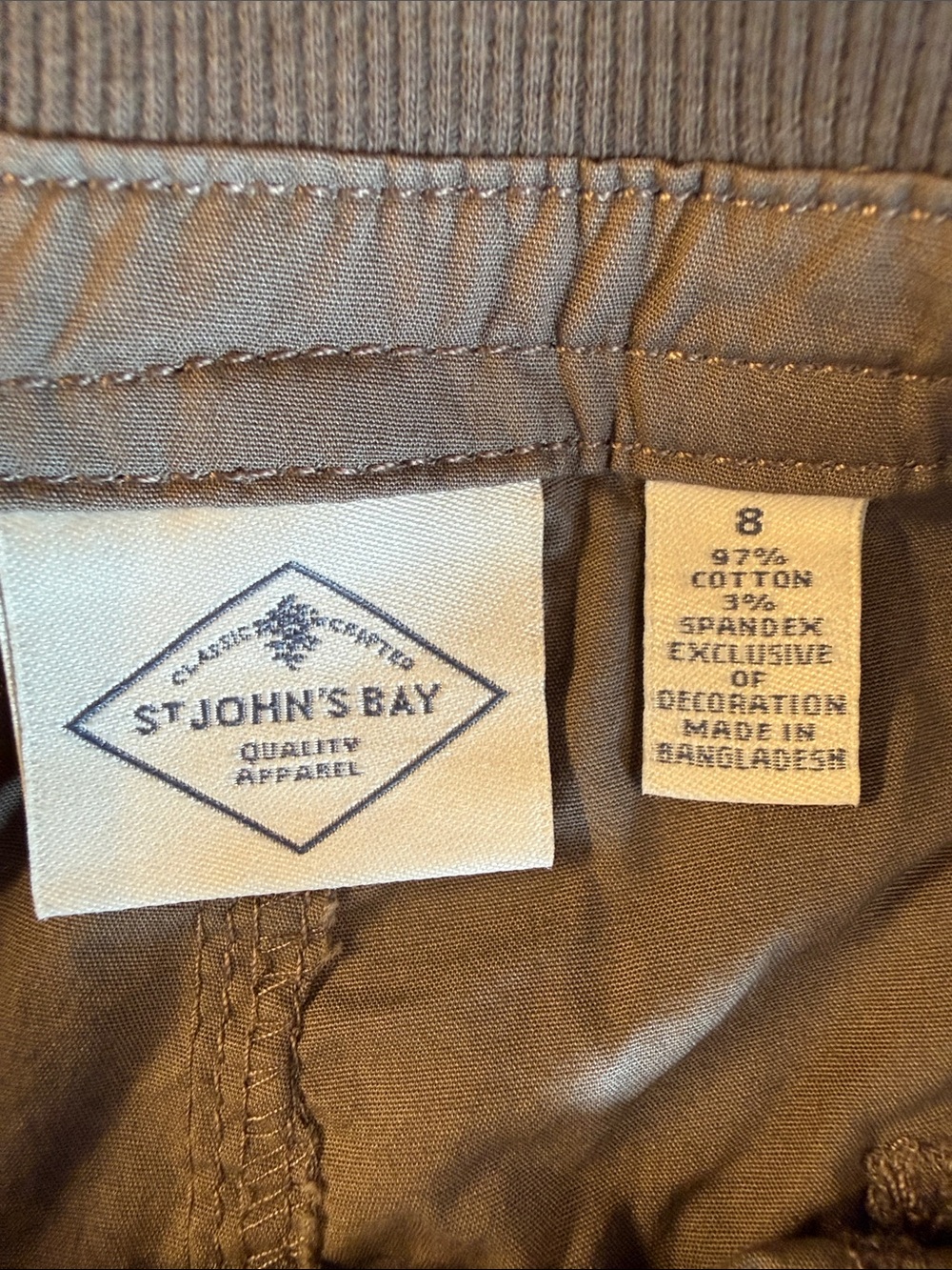 St. John's Bay Women's Brown Cargo Shorts - Picture 7 of 8